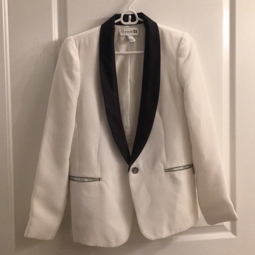 Black and white Blazer